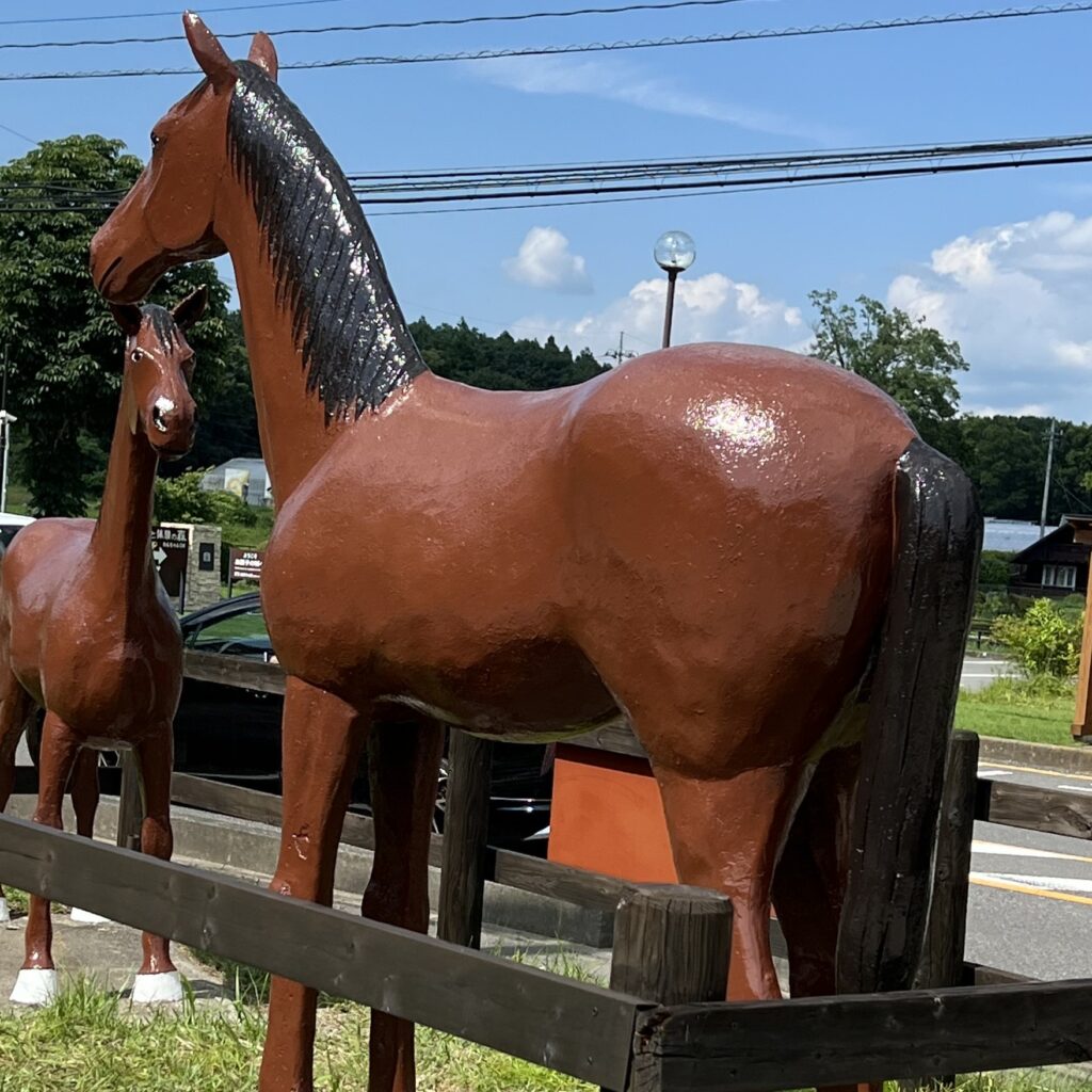 馬の親子(オブジェ)　塗替　那須町