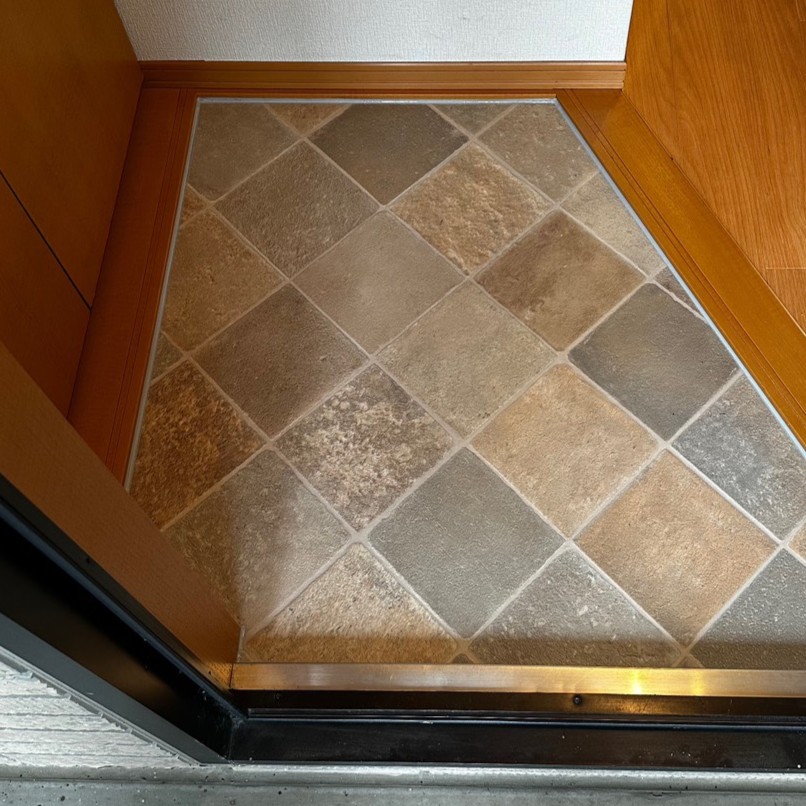 アパート　床フロアータイル施工　大田原市